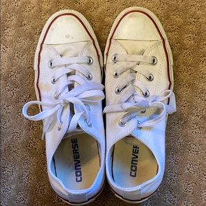 White converse Chuck Taylor